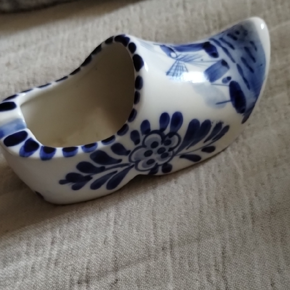 Vintage Netherlands Holland Delfts #24 Blue And White Ashtray 4"L